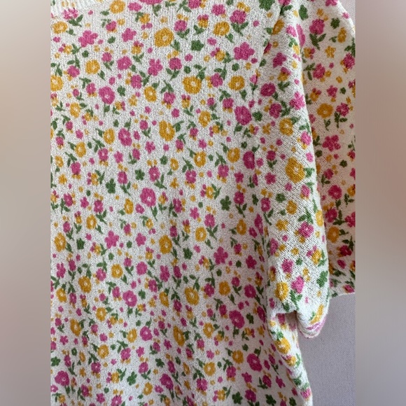 ZARA Short Sleeve Pink And Yellow Flower Cropped Sweater - Picture 3 of 4